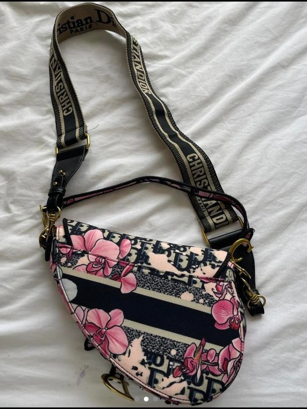 Source Unknown Pink and Black Floral Crossbody Saddle Bag - Picture 2 of 4